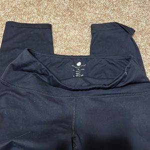 Cropped yoga pants